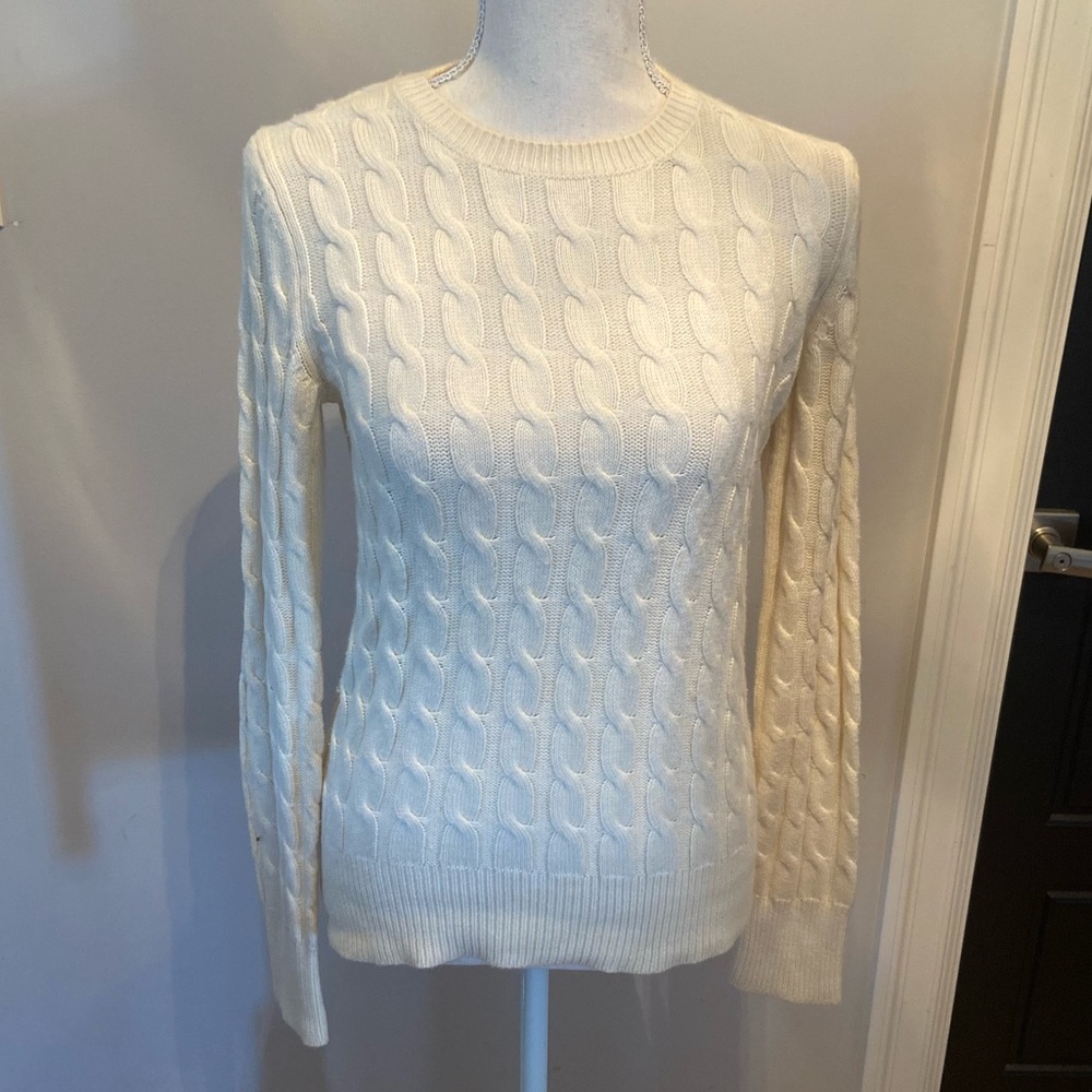 Gap Cable Knit sweater